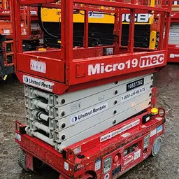 2018 MEC MICRO 19 Scissor Lift