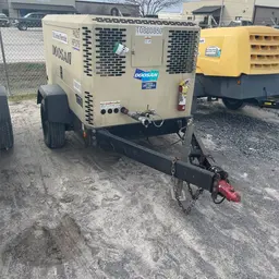 2018 Doosan P425/HP375WCU Air Compressor