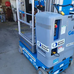 2017 Genie GR-20 Self-Propelled One-Person Lift