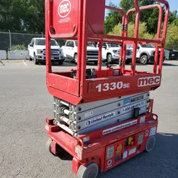 2017 MEC 1330SE Scissor Lift