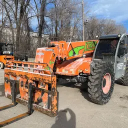 2015 XTREME XR842 Forklift