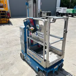 2016 Genie GR-20 Self-Propelled One-Person Lift