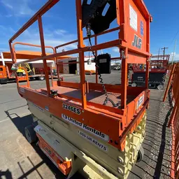 2017 JLG 3246ES Scissor Lift
