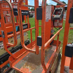 2019 JLG 1230ES Self-Propelled One-Person Lift