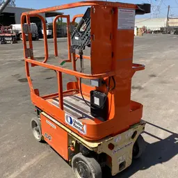2016 JLG 1230ES Self-Propelled One-Person Lift
