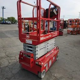 2018 MEC MICRO 19 Scissor Lift