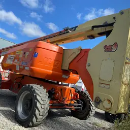 2015 JLG 800AJ Articulating Boom Lift