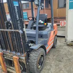 2017 Toyota 8FDU30 Warehouse Forklift
