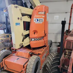 2013 JLG E300AJP Articulating Boom Lift