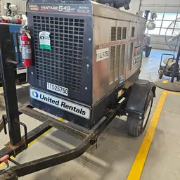 2019 Lincoln Electric VANTAGE 549 Welder