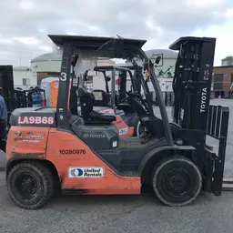 2014 Toyota 8FD35U Warehouse Forklift