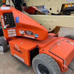 2016 JLG E400AJPN Articulating Boom Lift