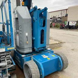 2011 Genie Z-30/20N Articulating Boom Lift