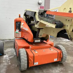2014 JLG E400AJPN Articulating Boom Lift