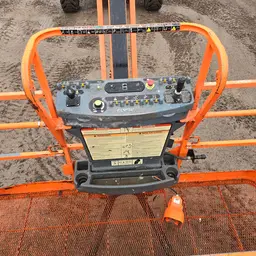 2015 JLG 800AJ Articulating Boom Lift