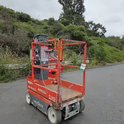 2016 Skyjack SJ12 Self-Propelled One-Person Lift