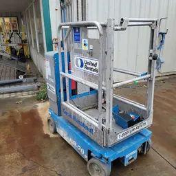 2017 Genie GR-20 Self-Propelled One-Person Lift