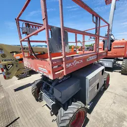 2018 Skyjack SJ6832RT Rough Terrain Scissor Lift