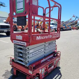 2018 MEC MICRO 19 Scissor Lift