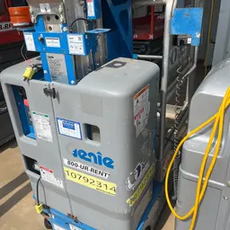 2018 Genie GR-12 Self-Propelled One-Person Lift