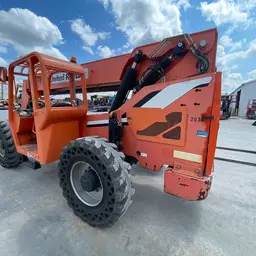 2015 SKYTRAK 8042 Forklift