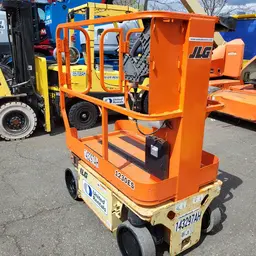 2014 JLG 1230ES Self-Propelled One-Person Lift