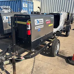 2021 Lincoln Electric VANTAGE 322 Welder