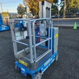 2018 Genie GR-20 Self-Propelled One-Person Lift