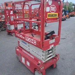 2017 MEC 1330SE Scissor Lift