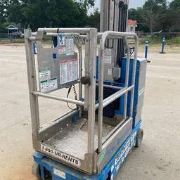 2016 Genie GR-20 Self-Propelled One-Person Lift