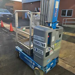 2016 Genie GR-20 Self-Propelled One-Person Lift