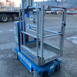 2018 Genie GR-20 Self-Propelled One-Person Lift