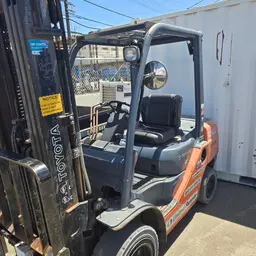 2018 Toyota 8FDU30 Warehouse Forklift