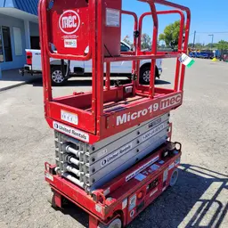 2018 MEC MICRO 19 Scissor Lift