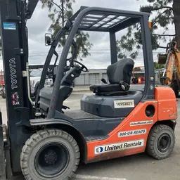 2019 Toyota 8FDU25 Warehouse Forklift