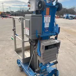 2018 Genie AWP-30SDC Pusharound Lift