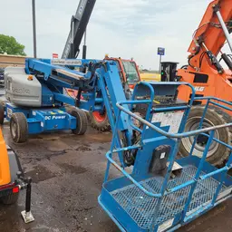 2015 Genie Z-45/25J DC Articulating Boom Lift