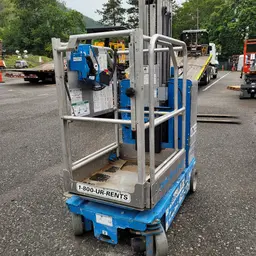 2016 Genie GR-20 Self-Propelled One-Person Lift