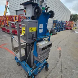2017 Genie AWP-30SDC Pusharound Lift