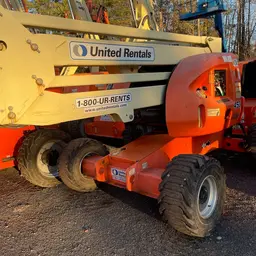 2015 JLG 450AJ Articulating Boom Lift