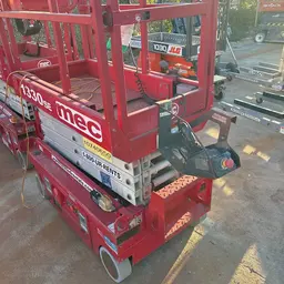 2018 MEC 1330SE Scissor Lift