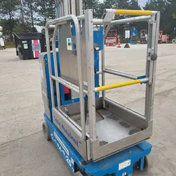 2017 Genie GR-20 Self-Propelled One-Person Lift