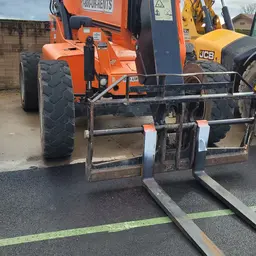 2016 SKYTRAK 8042 Forklift