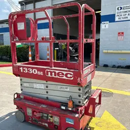 2018 MEC 1330SE Scissor Lift
