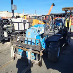 2017 Genie GTH-5519 Forklift