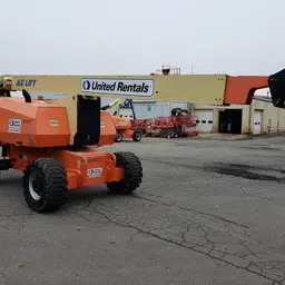2013 JLG 800AJ Articulating Boom Lift