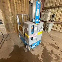 2019 Genie GR-20 Self-Propelled One-Person Lift