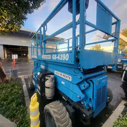 2017 Genie GS-4390 RT Rough Terrain Scissor Lift
