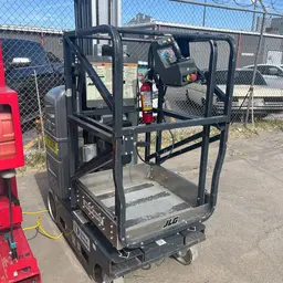 2018 JLG 20MVL Self-Propelled One-Person Lift
