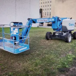 2015 Genie Z-62/40J Articulating Boom Lift